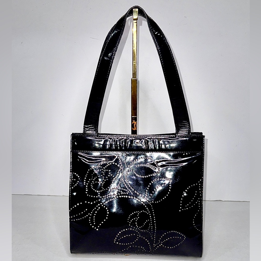 🔥SOLD🔥CHANEL Camelia Enamel Tote Bag - Picture 10 of 17